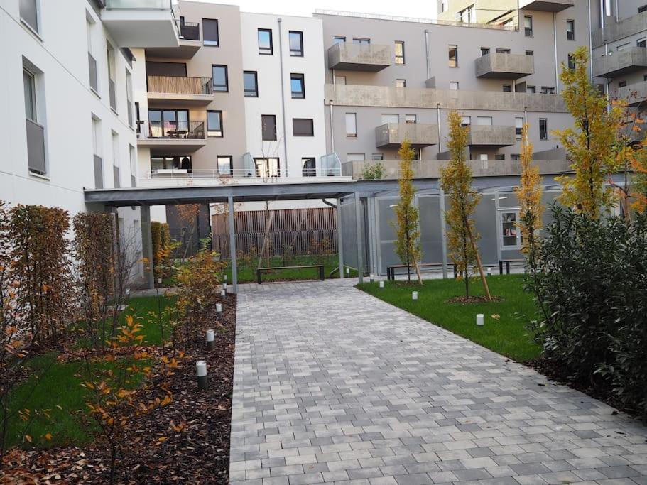 Cityheart Constellation Avec Parking Straatsburg Buitenkant foto